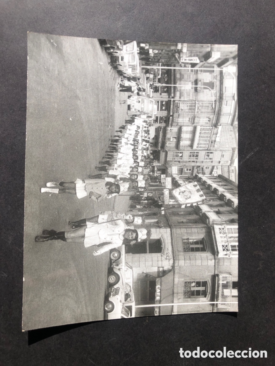 Fotograf&iacute;a antigua: Antigua foto desfile de mayorettes Rua da Victoria / plaza de COMPOSTELA VIGO