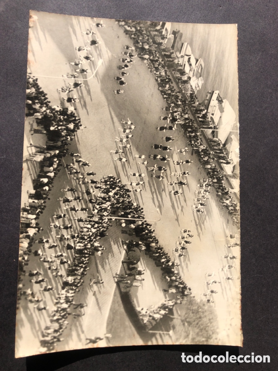 Fotograf&iacute;a antigua: Antigua foto desfile de danzas Mu&ntilde;eira Nautico de VIGO