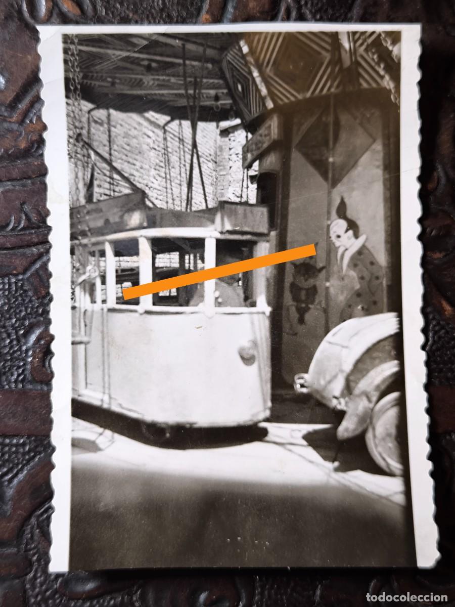 Fotograf&iacute;a antigua: Antigua fotograf&iacute;a. Tranv&iacute;a en la feria. A&ntilde;os 40/50.