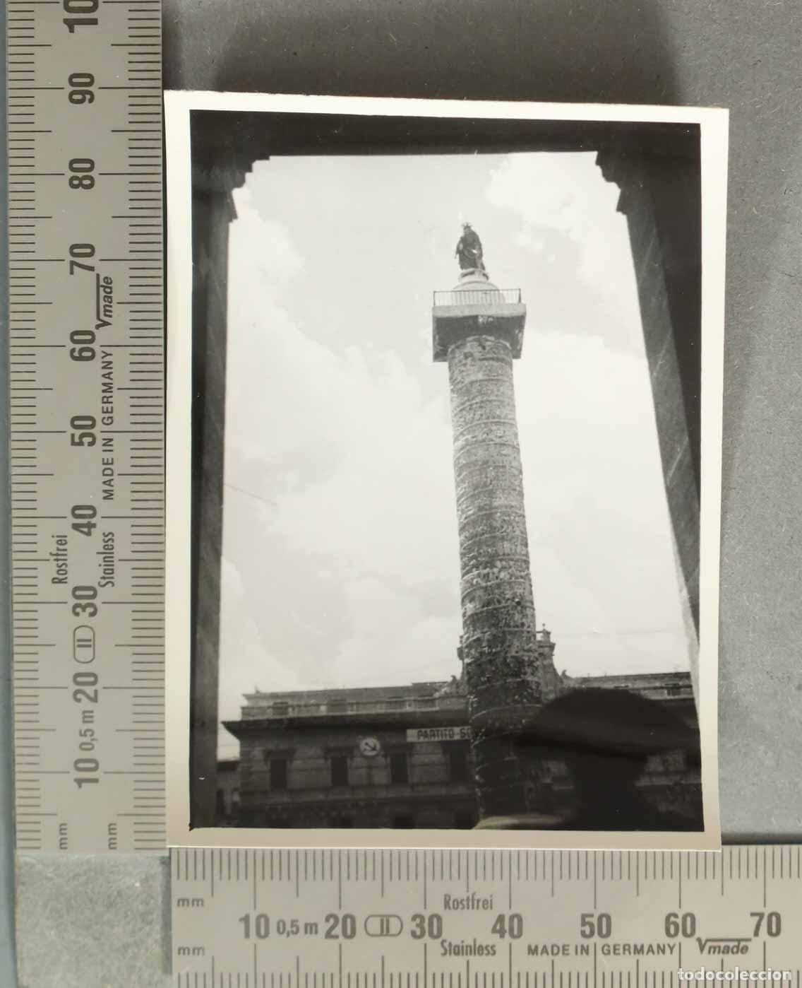 Fotografia antiga: FOTOGRAFIA. Piazza Colonna HACIA 1940 ROMA PANCARTA PARTIDO COMUNISTA