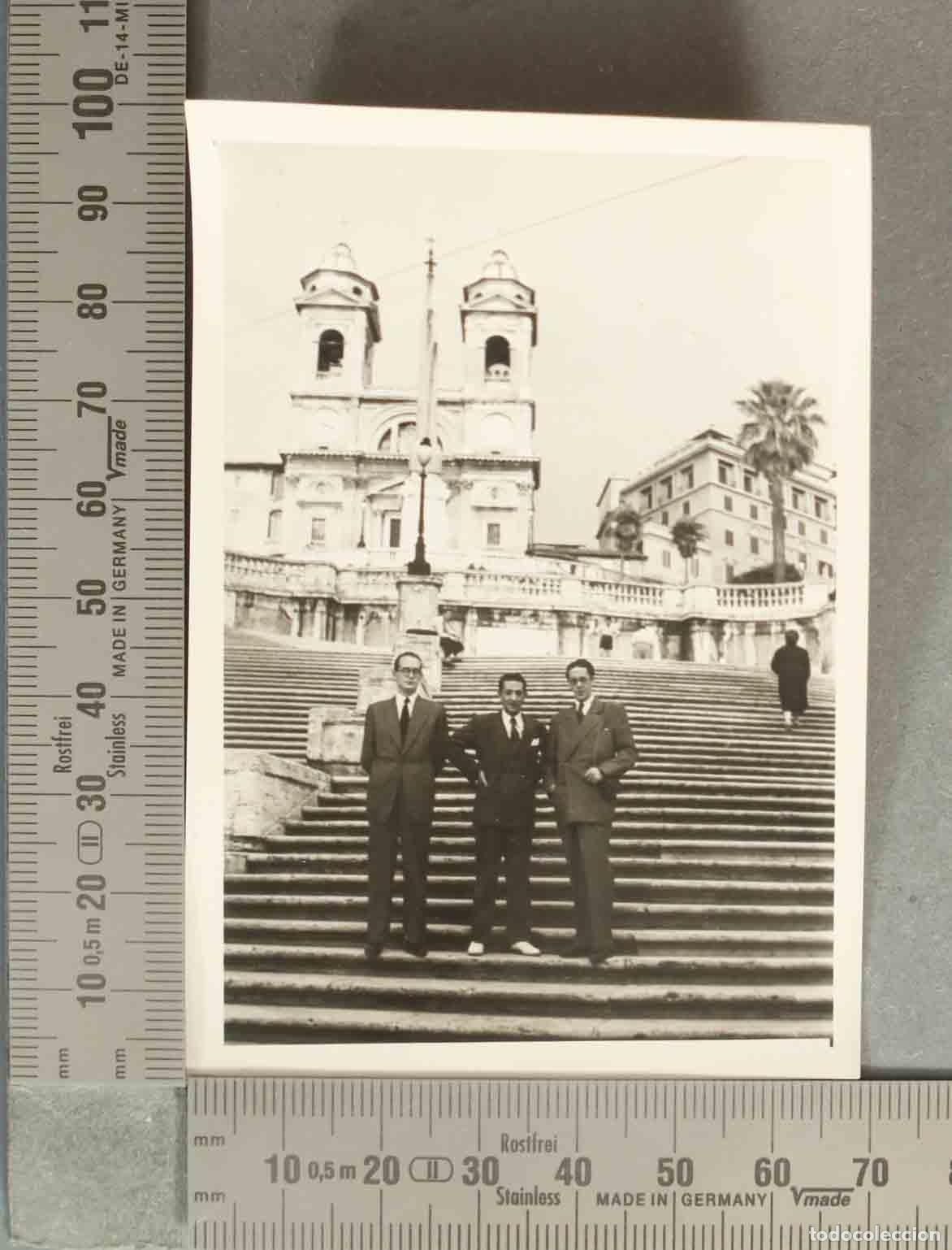Antique Photography: FOTOGRAFIA. ESCRITORES SANCHEZ SILVA Y DIONISIO RIDRUEJO EN TOMA. PLAZA ESPA&Ntilde;A HACIA 1940