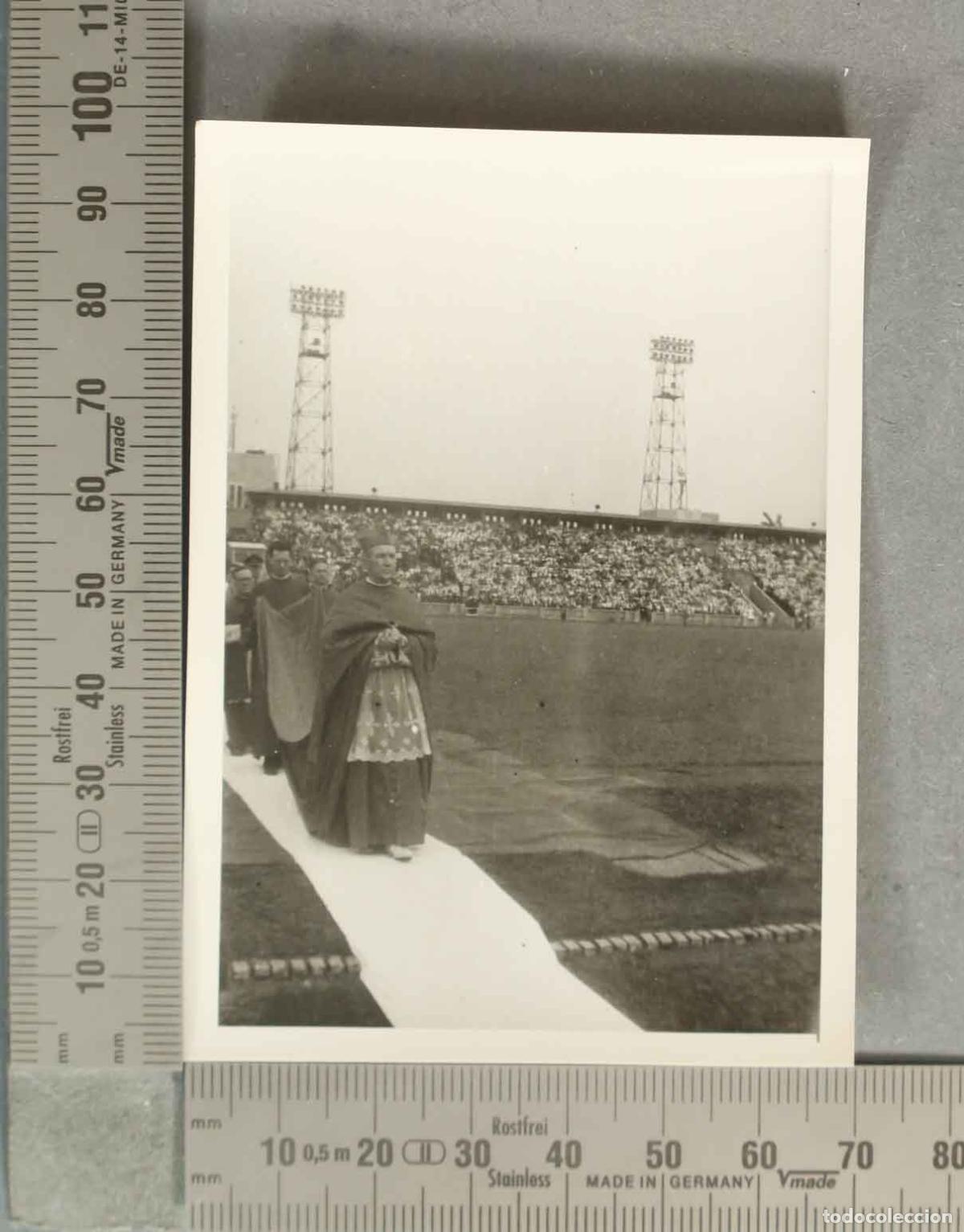 Fotograf&iacute;a antigua: FOTOGRAFIA. MISA TOKIO ESTADIO MEIJI VISITA ESPA&Ntilde;OLA JAPON HACIA 1947