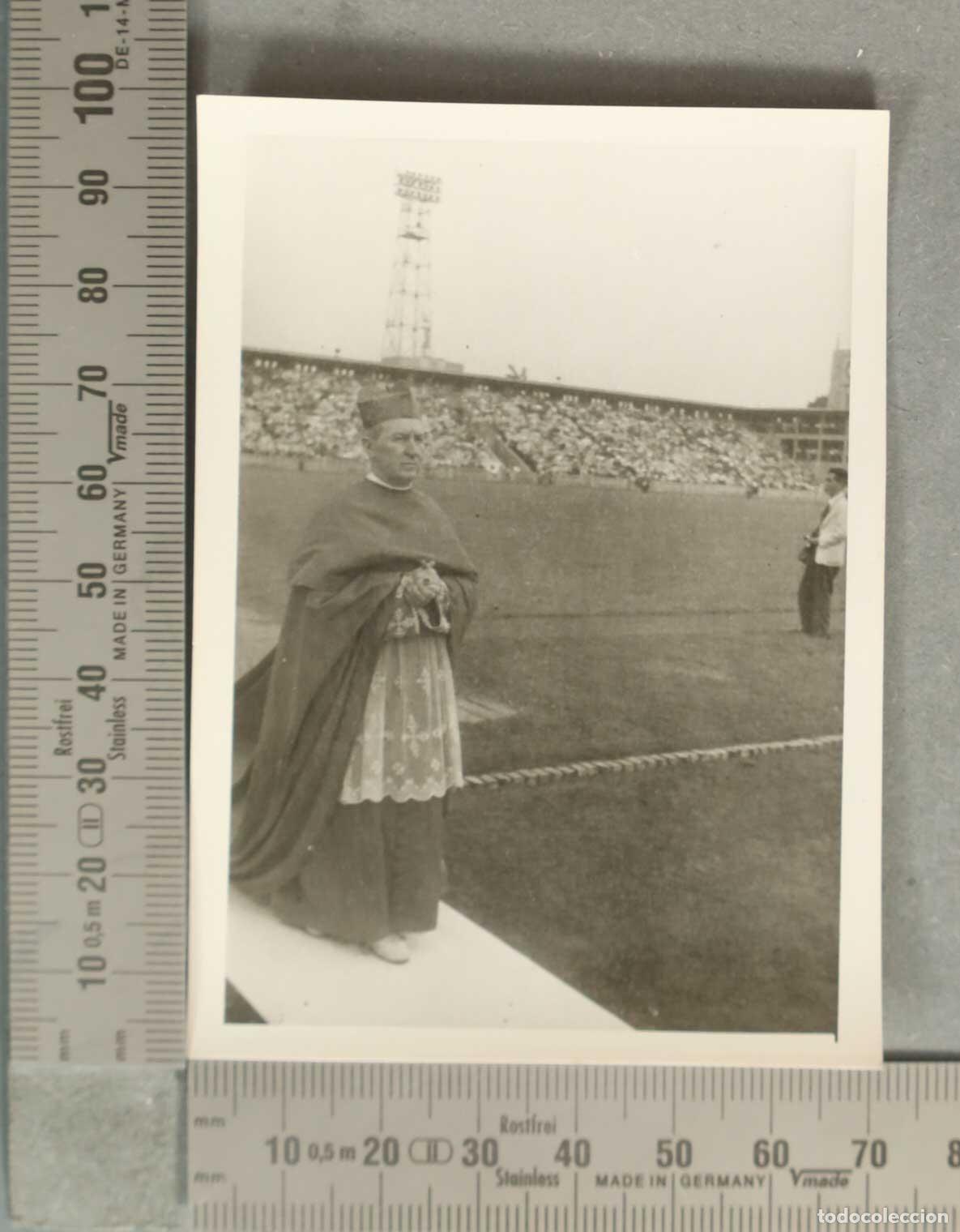 Fotograf&iacute;a antigua: FOTOGRAFIA. MISA TOKIO ESTADIO MEIJI VISITA ESPA&Ntilde;OLA JAPON HACIA 1947