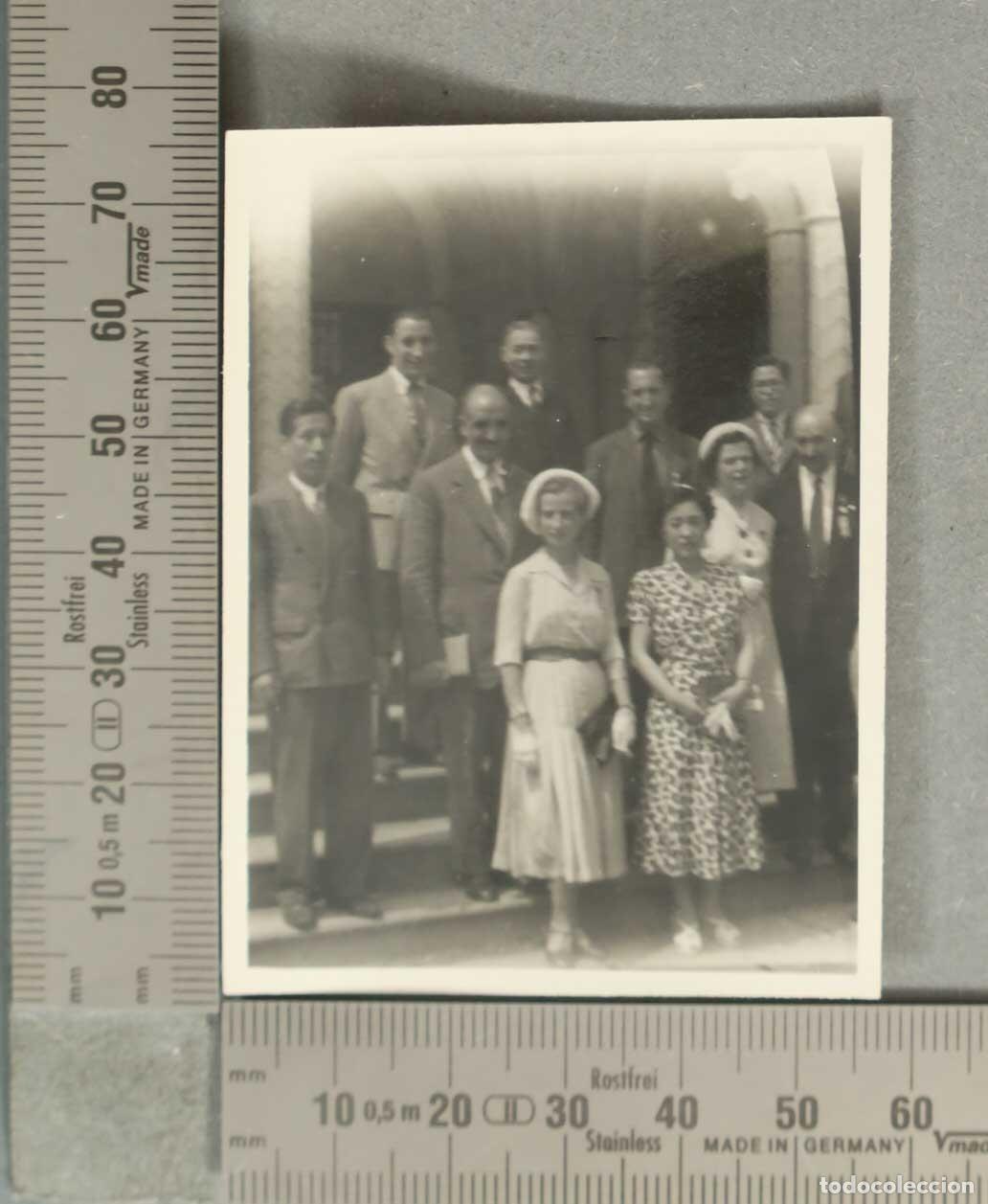 Fotograf&iacute;a antigua: FOTOGRAFIA. ESPA&Ntilde;OLES EN HOTEL TOKIO HACIA 1940