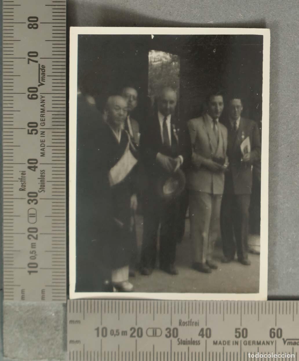 Fotografia antica: FOTOGRAFIA. SANCHEZ SILVA CON JAPONES VISITA HACIA 1940