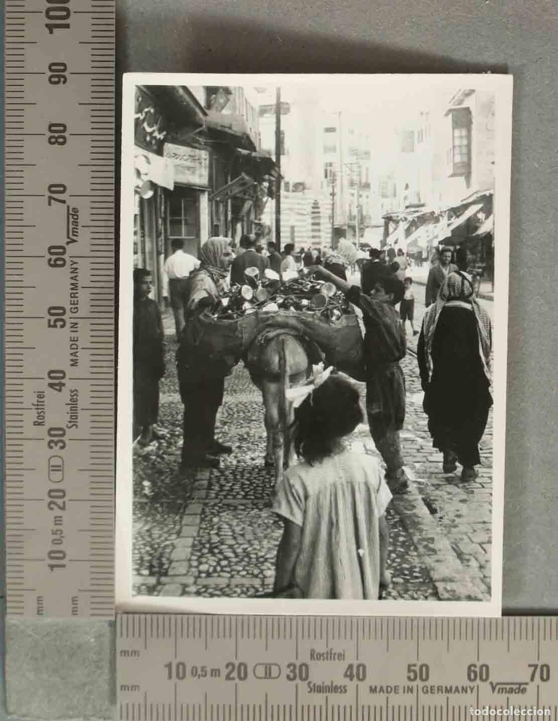 Fotograf&iacute;a antigua: FOTOGRAFIA. VISTA CALLE DAMASCO BURRO CARGA HACIA 1940