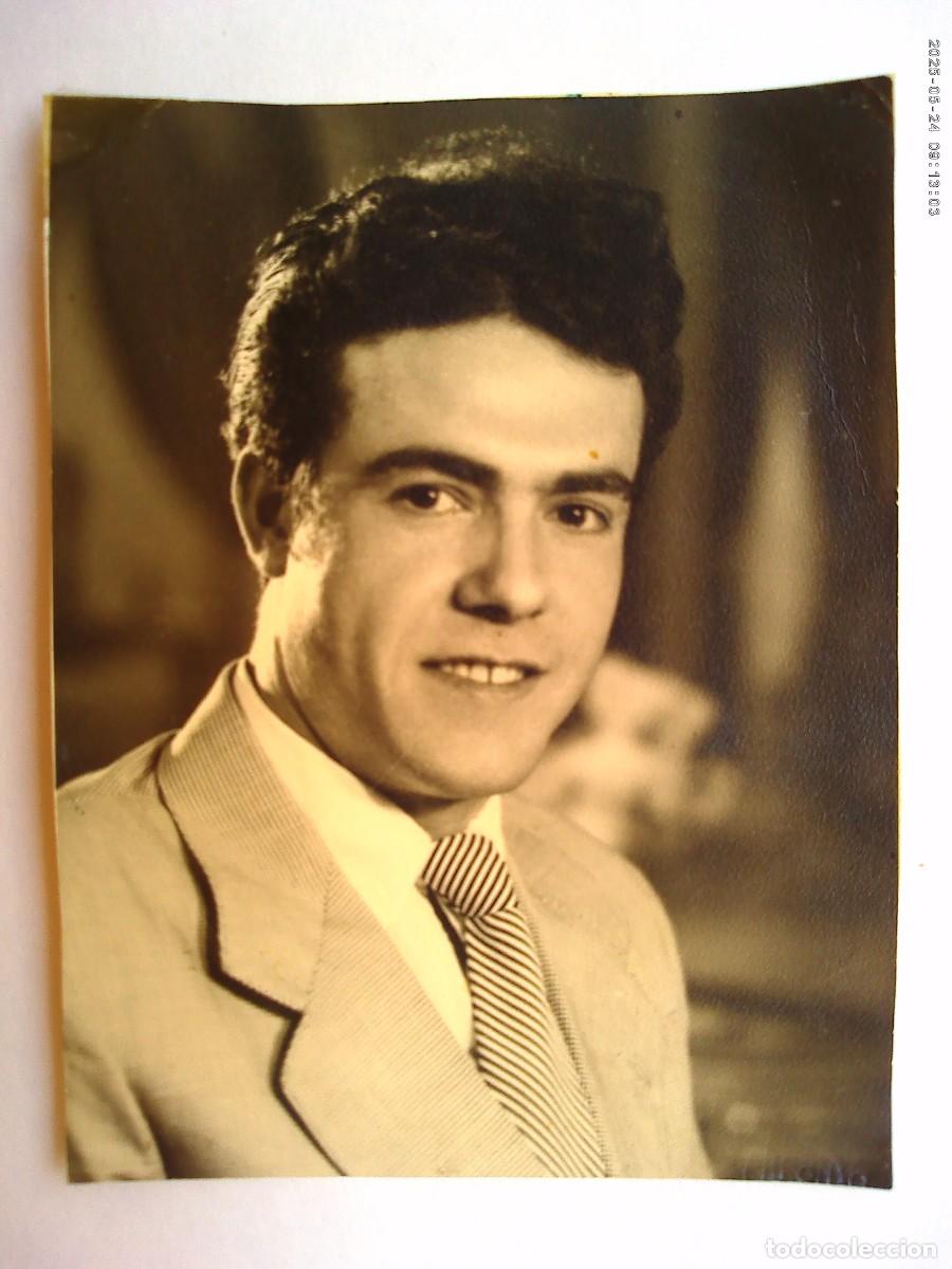 Fotograf&iacute;a antigua: BONITA FOTO DE ESTUDIO DE JOVEN ELEGANTE , 1956 . DE ALFONSO , MADRID ( CON CU&Ntilde;O )