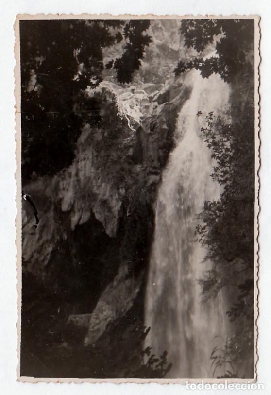 Fotograf&iacute;a antigua: Preciosa foto. Cascada de Sant Miquel del Fai, Barcelona. A&ntilde;os 50 pc