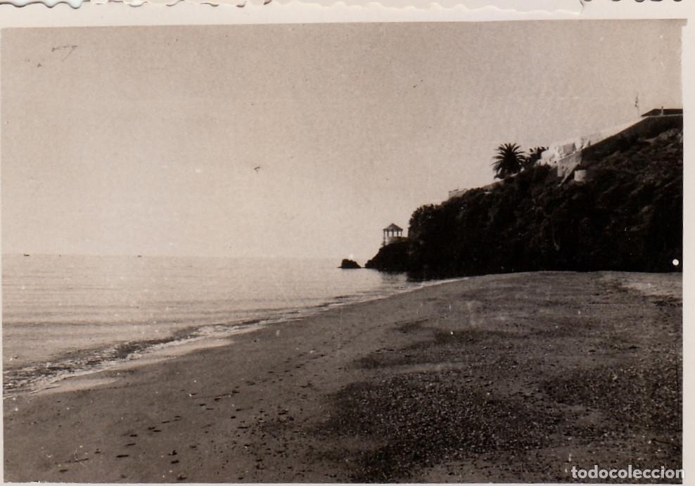 Fotograf&iacute;a antigua: Playa de la Roca. Mirador. Torremolinos, M&aacute;laga. A&ntilde;os 50 pc
