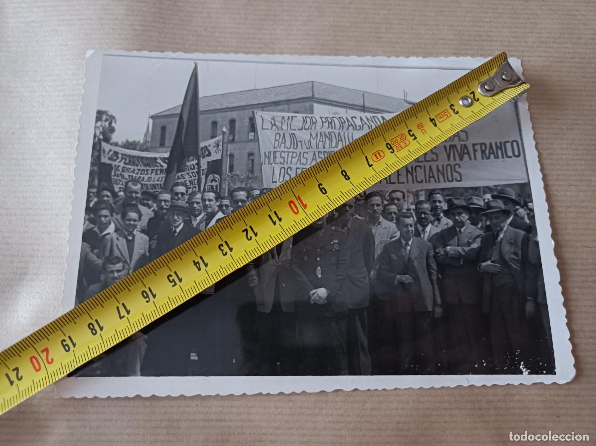 Fotograf&iacute;a antigua: FOTOGRAF&Iacute;A A&Ntilde;OS 50 FERROVIARIOS VALENCIANOS VIVA FRANCO