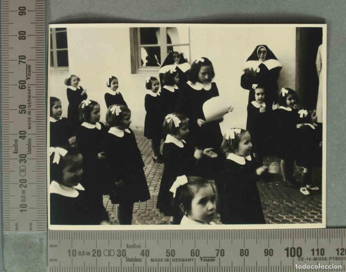 Fotograf&iacute;a antigua: FOTOGRAFIA. VISITA A ESCUELA DE RELIGIOSAS. NI&Ntilde;AS. HACIA 1940 ANDUJAR