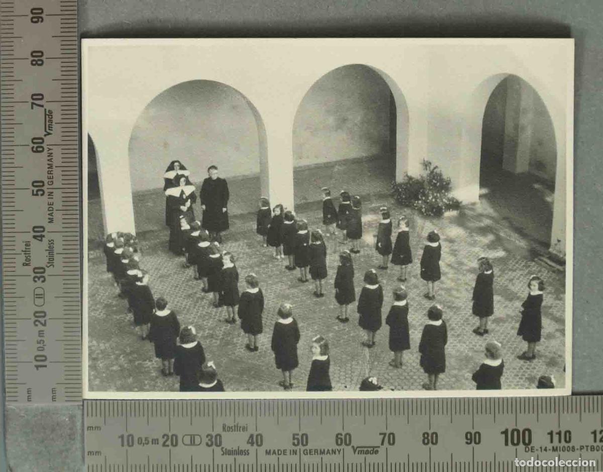 Fotograf&iacute;a antigua: FOTOGRAFIA. NI&Ntilde;AS ALUMNAS COLEGIO RELIGIOSAS. ANDUJAR HACIA 1940