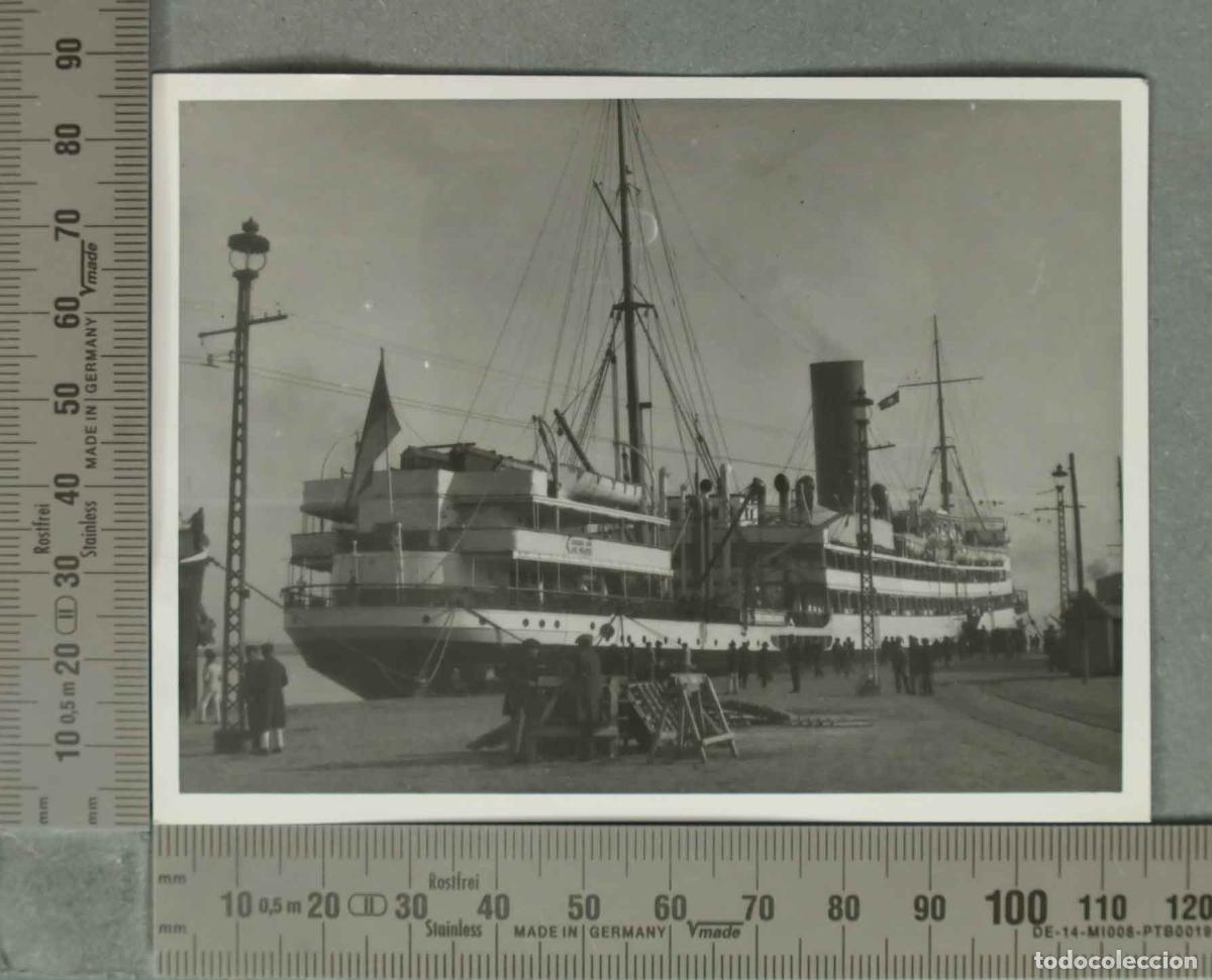 Fotograf&iacute;a antigua: FOTOGRAFIA. EMBARCACION ATRACADA EN PUERTO DE MALAGA. HACIA 1940