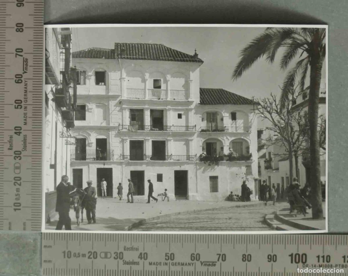 Fotografia antiga: FOTOGRAFIA. VISTA DE CALLA DE ECIJA HACIA 1940
