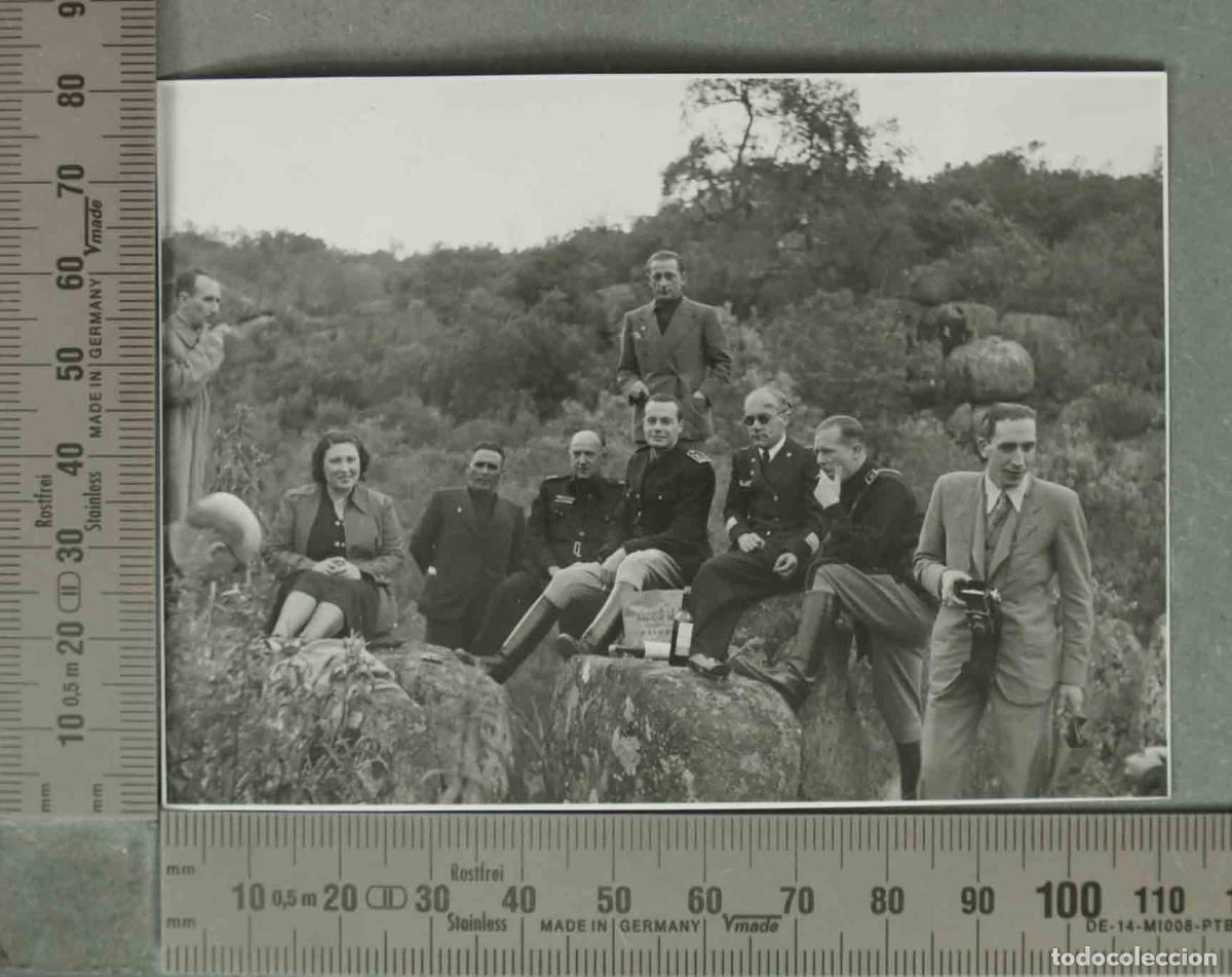 Fotograf&iacute;a antigua: FOTOGRAFIA. JERARCAS EN EL SANTUARIO DE LA VIRGEN DE LA CABEZA 1941