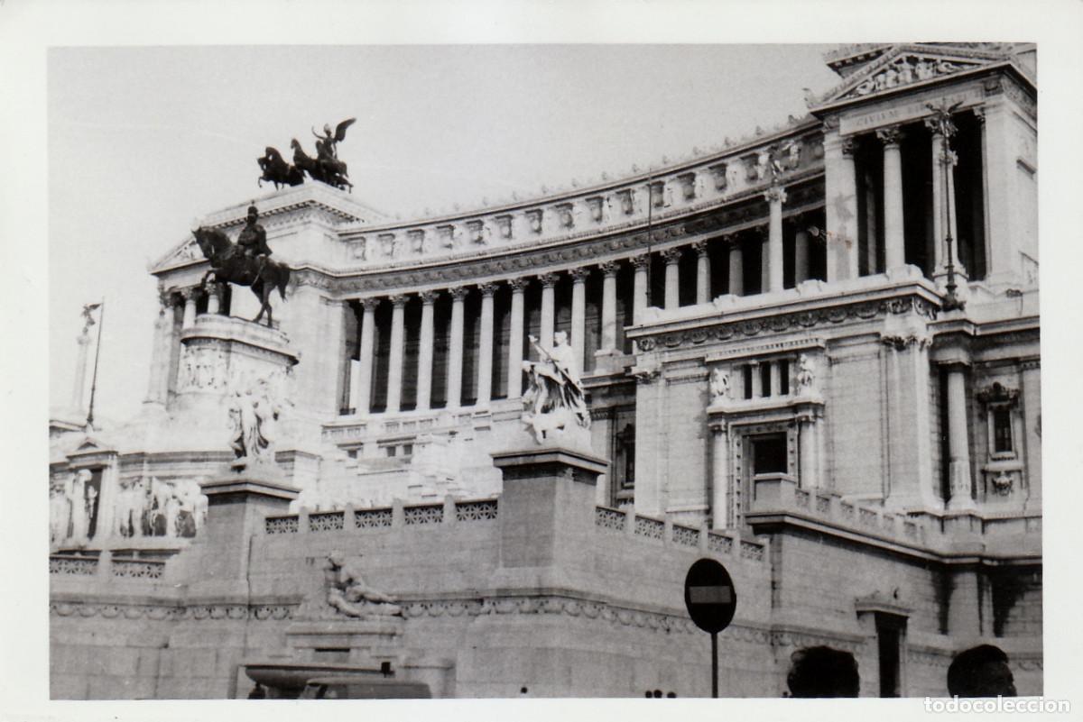 Fotograf&iacute;a antigua: Monumento a V&iacute;ctor Manuel II, Piazza Venezia en Roma, Italia. A&ntilde;os 50-60 pc