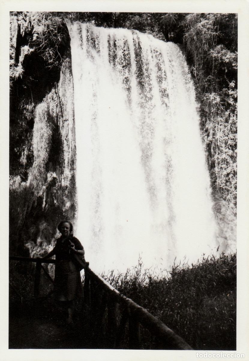 Fotograf&iacute;a antigua: Cascada Monasterio de Piedra. A&ntilde;os 70 pc