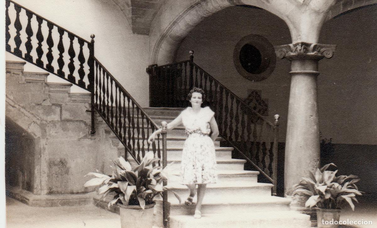 Fotograf&iacute;a antigua: Magn&iacute;fico patio Ca&acute;n Oleza, Mallorca. A&ntilde;os 60 pc
