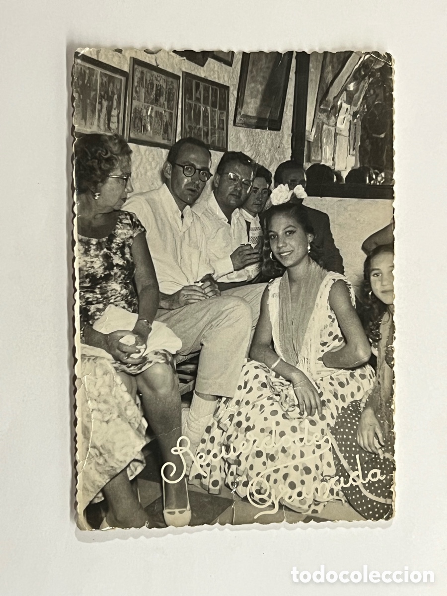 Fotograf&iacute;a antigua: RECUERDO DE GRANADA. Fotograf&iacute;a en la Cueva de Flamenco.. Turistas franceses (a.1958)