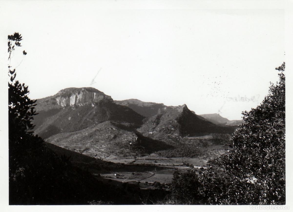 Fotograf&iacute;a antigua: Preciosa foto. Clot d&acute;Almadr&agrave; y el Puig de S&acute;Alcadena, Mallorca. A&ntilde;os 70 pc