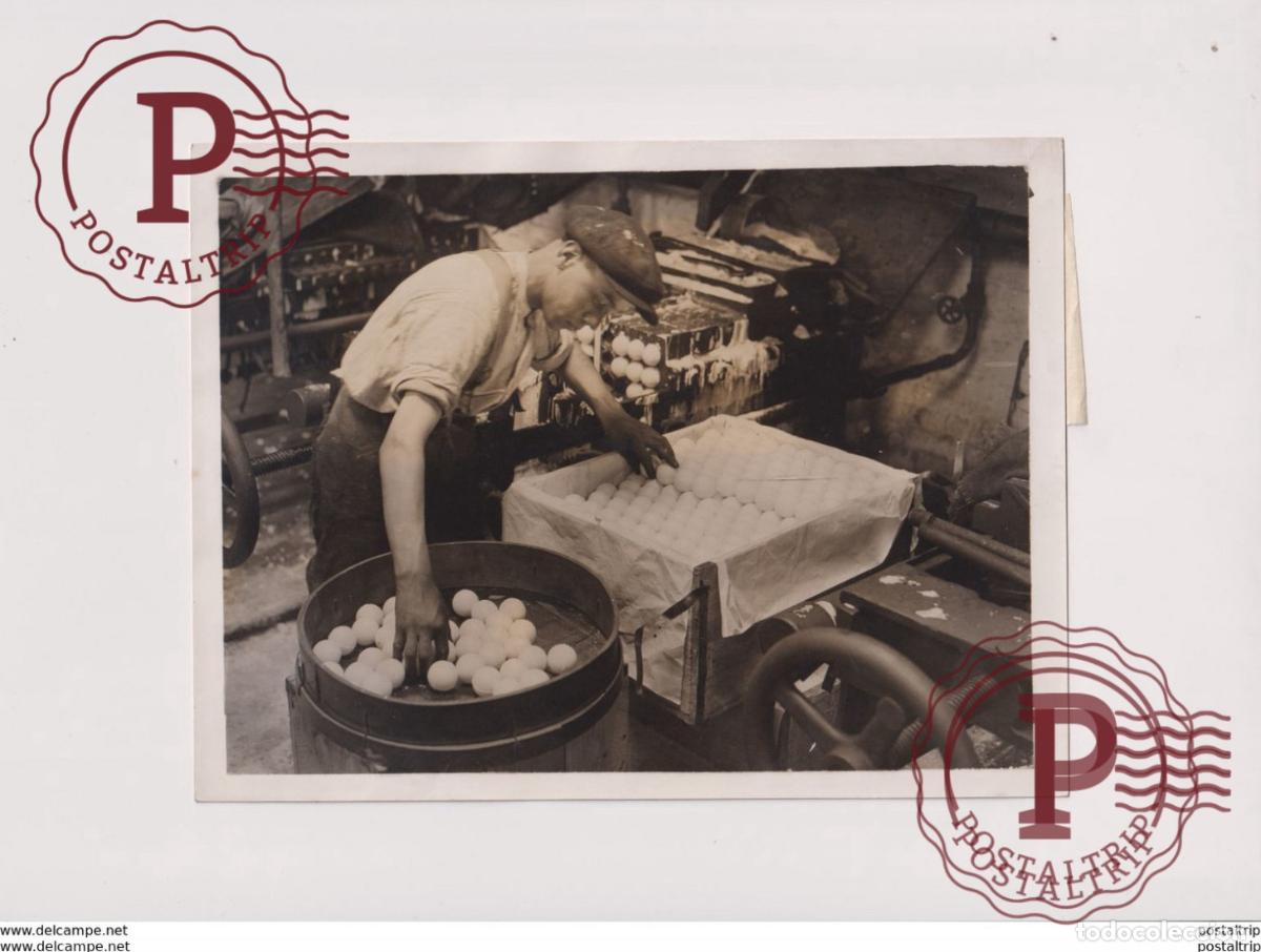 Fotografia antiga: MOTH BALLS FROM COAL BECKTON WORKS NAPHTHALENE 20*15 cm Fonds Victor FORBIN 1864-1947