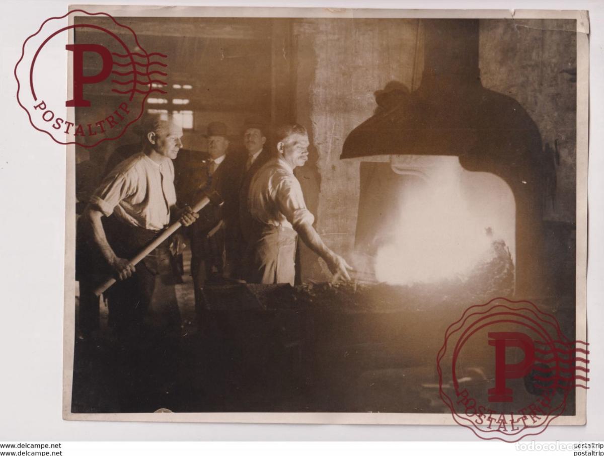 Fotograf&iacute;a antigua: HORS SHOEING CONTEST CAMBERWELL HOLMES CHALLENGE SHIELD 25*20 cm Fonds Victor FORBIN 1864-1947