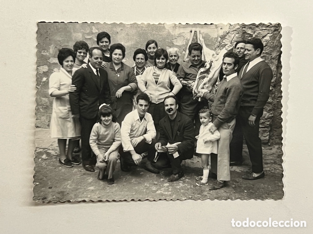 Fotograf&iacute;a antigua: UTRILLAS (Teruel) Fotograf&iacute;a Costumbrista.. dia de Matanza (a.1976) Medidas: 10 x 8 cm
