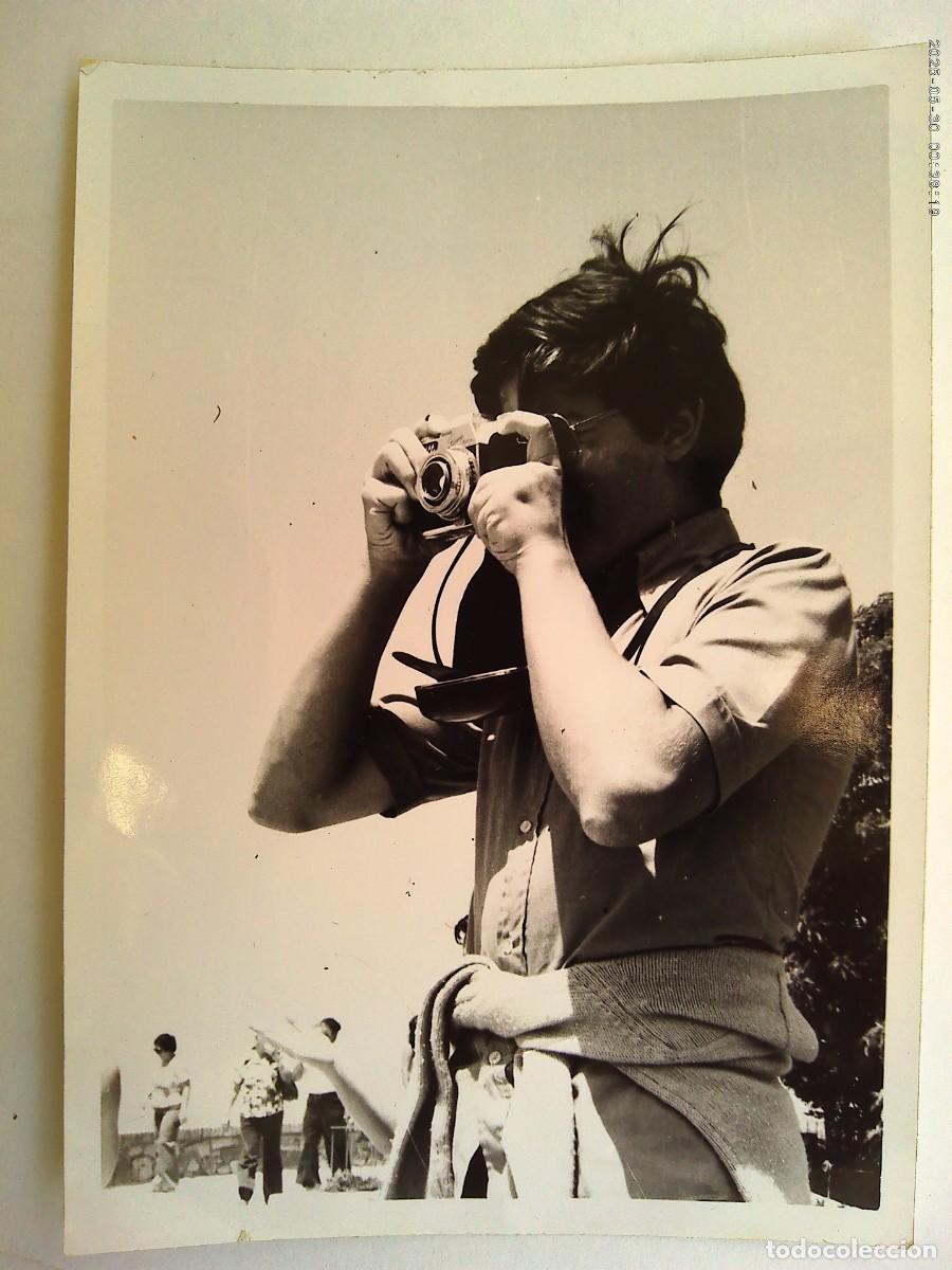 Fotograf&iacute;a antigua: FOTO DE FOTOGRAFO FOTOGRAFIADO . CEUTA , 1976