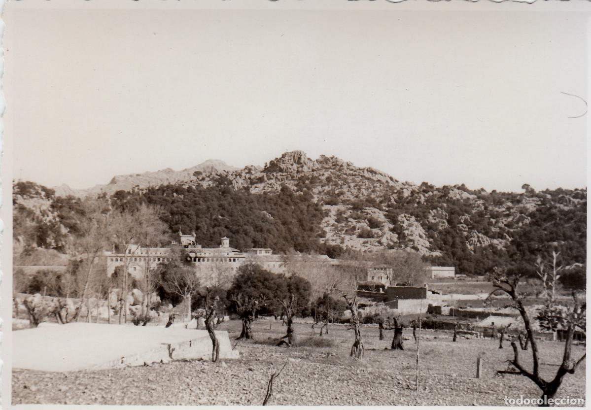 Fotograf&iacute;a antigua: Vista del Santuario de Lluc, Mallorca. A&ntilde;os 50 pc