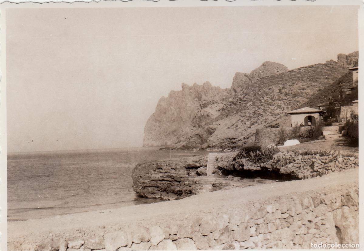 Fotograf&iacute;a antigua: Vista de la Cala San Vicente, Mallorca. A&ntilde;os 50 pc