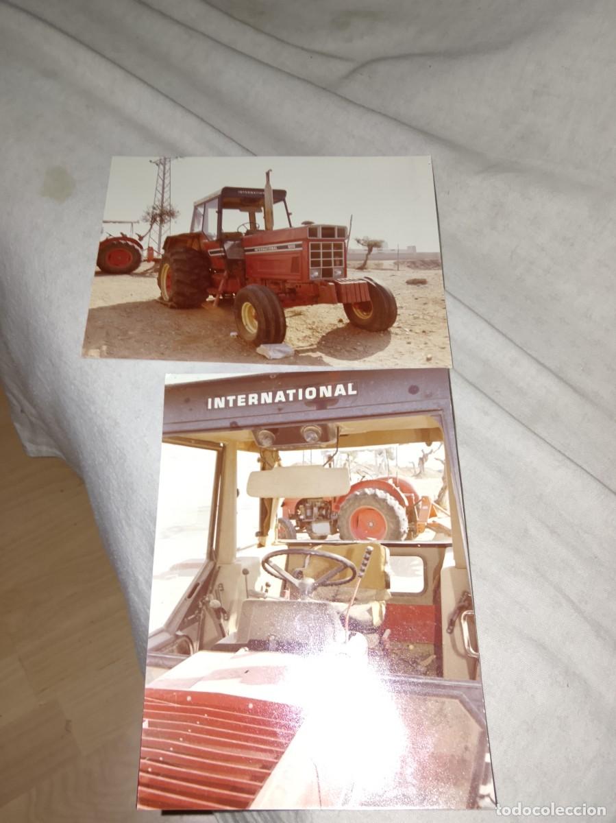 Fotograf&iacute;a antigua: 2 fotos tractor International Harvester perteneciente a la serie 86 producida a&ntilde;os 70/80