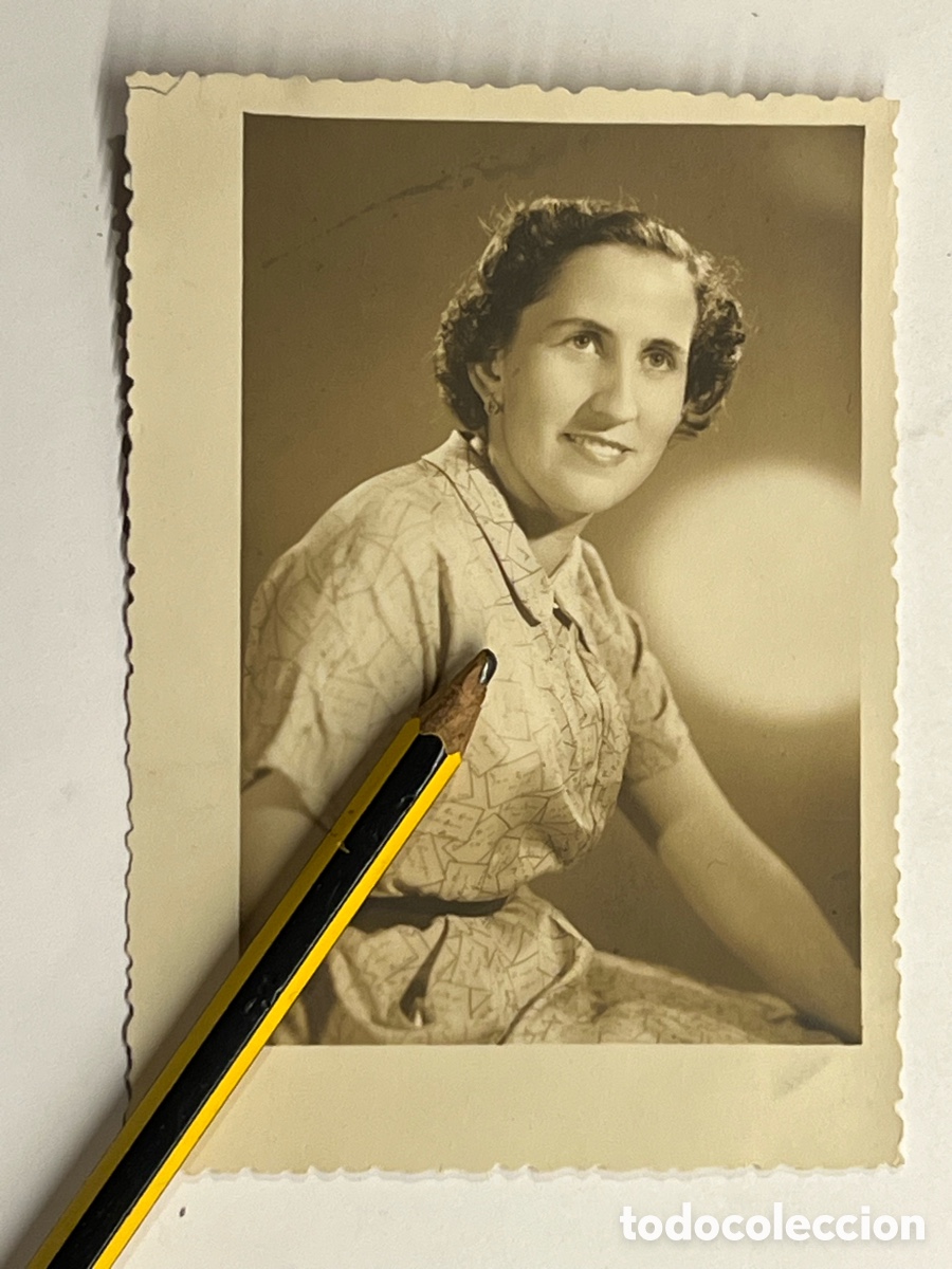 Fotograf&iacute;a antigua: CARCAGENTE.. Do&ntilde;a Maruja la Maestra Salmantina que educ&oacute; a varias generaciones de ni&ntilde;os (h.1950?)
