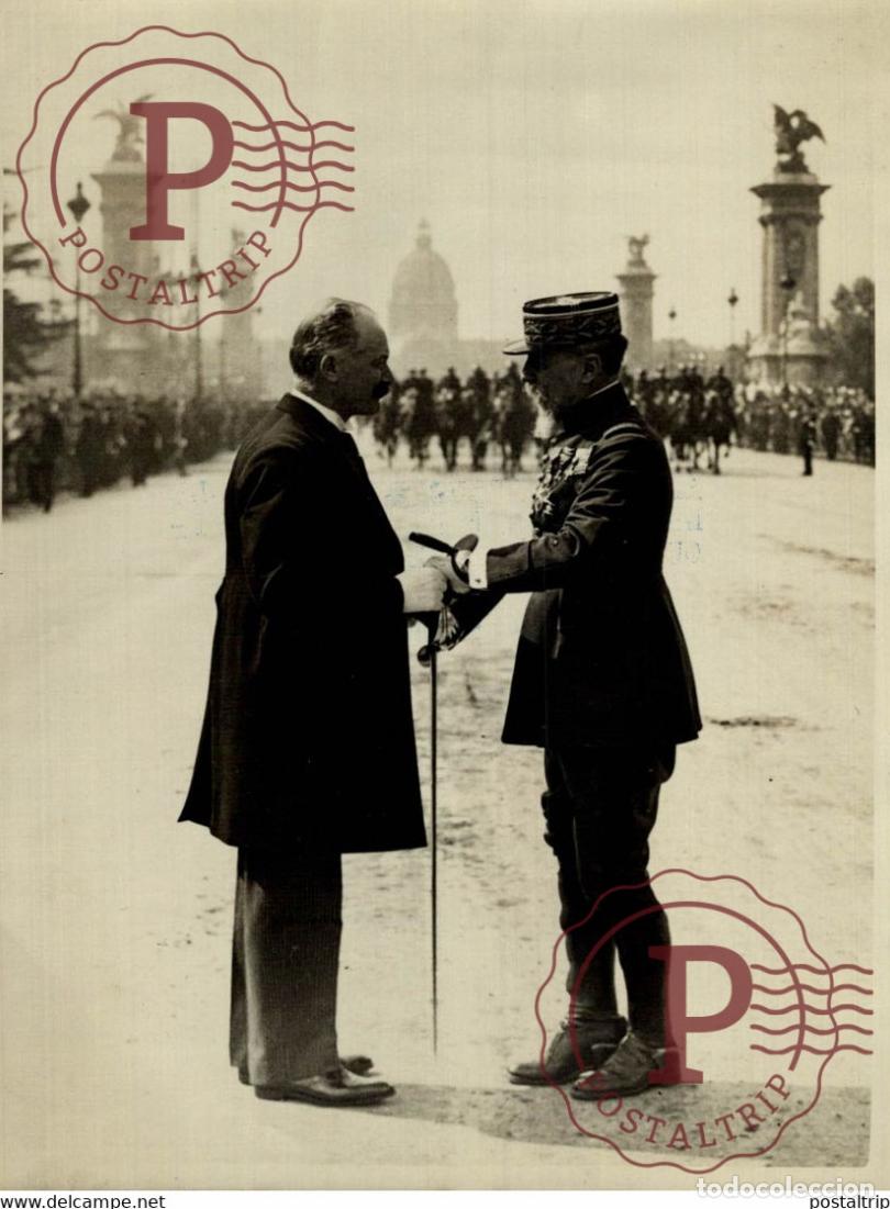 Fotografia antiga: GENERAL GOURAUD PRESIDENT DE LA REPUBLIQUE 14 JUILLET 18*13CM Photo Meurisse Paris France collecti