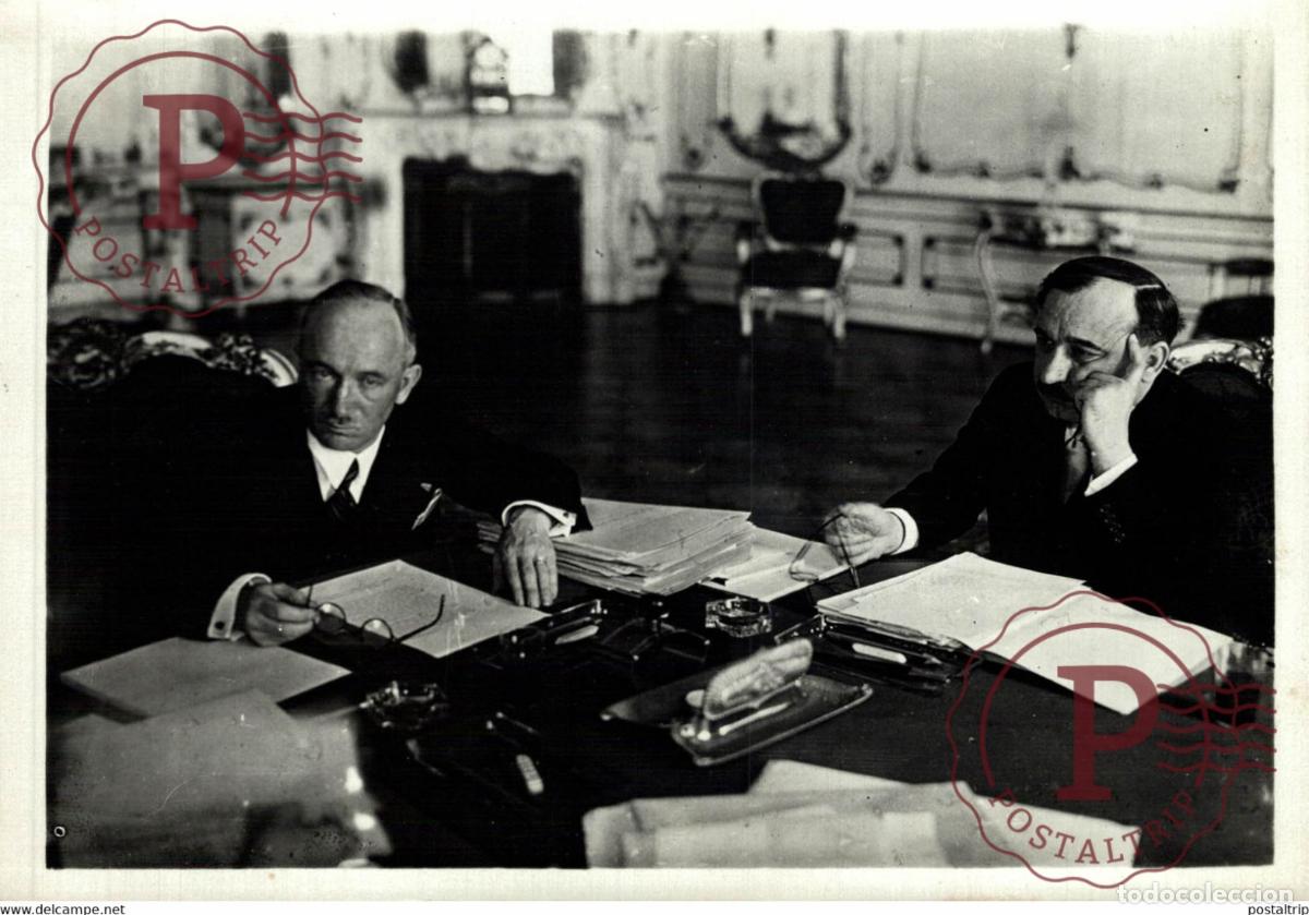 Antique Photography: A BEGRADE UNE CONFERENCE A UE LIEU ENRTE LES MINISTRES 18*13CM Photo Meurisse Paris France collecti