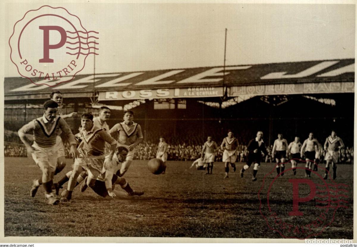 Fotograf&iacute;a antigua: FOOTBALL FRANCE ANGLETERRE ENGLAND 18*13CM Photo Meurisse Paris France collectionmeurisse