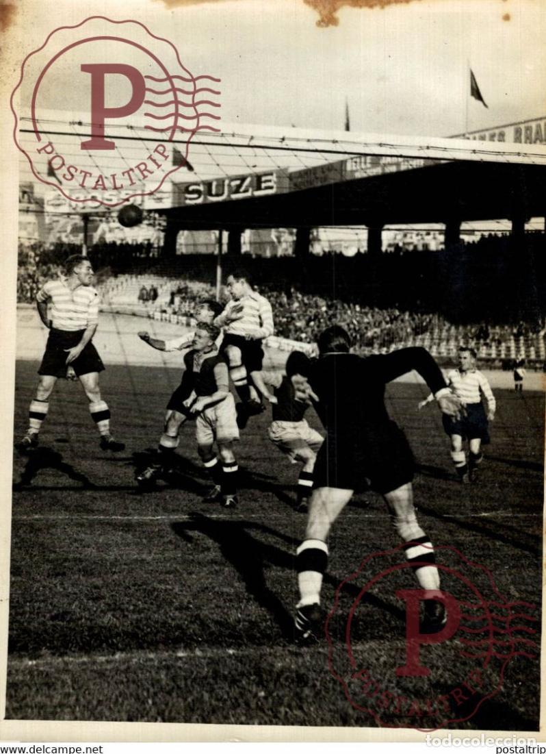 Fotograf&iacute;a antigua: FOOTBALL PARC DES PRINCES RACING CONTRE MULHOUSE CHAMPIONNATS DE FRANCE 18*13CM Photo Meurisse Pari