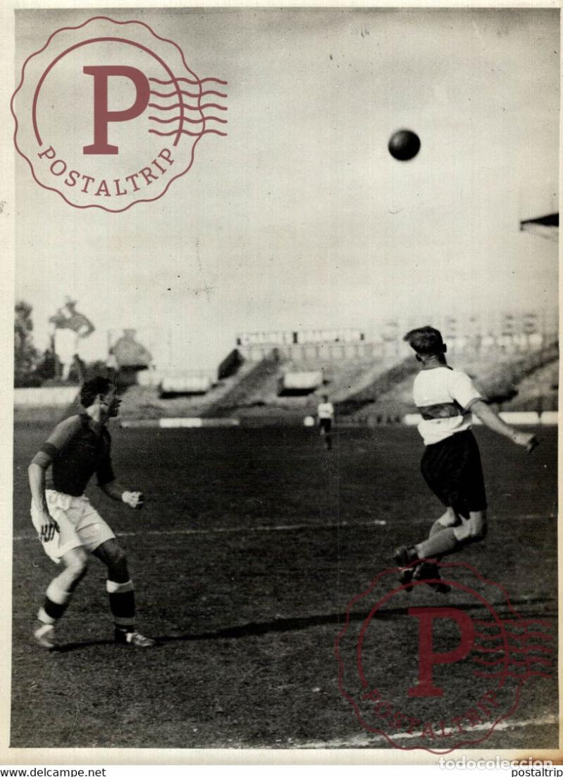 Fotograf&iacute;a antigua: FOOTBALL COLOMBES RACING OLYMPIQUE DAL&Egrave;S 18*13CM Photo Meurisse Paris collectionmeurisse
