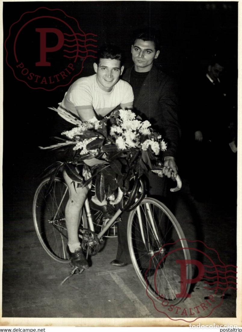 Alte Fotografie: AU VEL DHIV DORE GAGNANT DE LA M&Eacute;DAILLE VELO BICI CICLISMO 18*13CM Photo Meurisse Paris collection