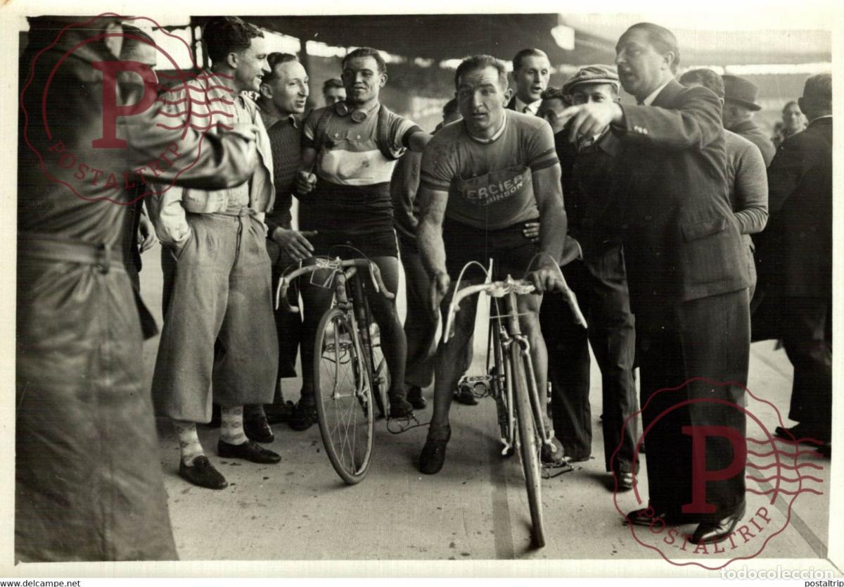 Fotografia antiga: crit&eacute;rium de la route le greves et lapebie stade buffalo 18*13CM Photo Meurisse Paris collectionmeu