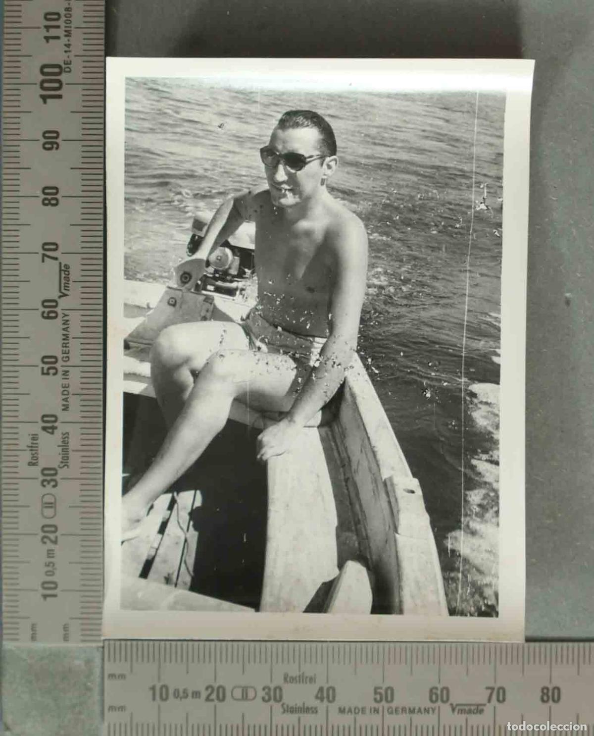 Fotograf&iacute;a antigua: FOTOGRAFIA. HOMBRE EN EMBARCACION