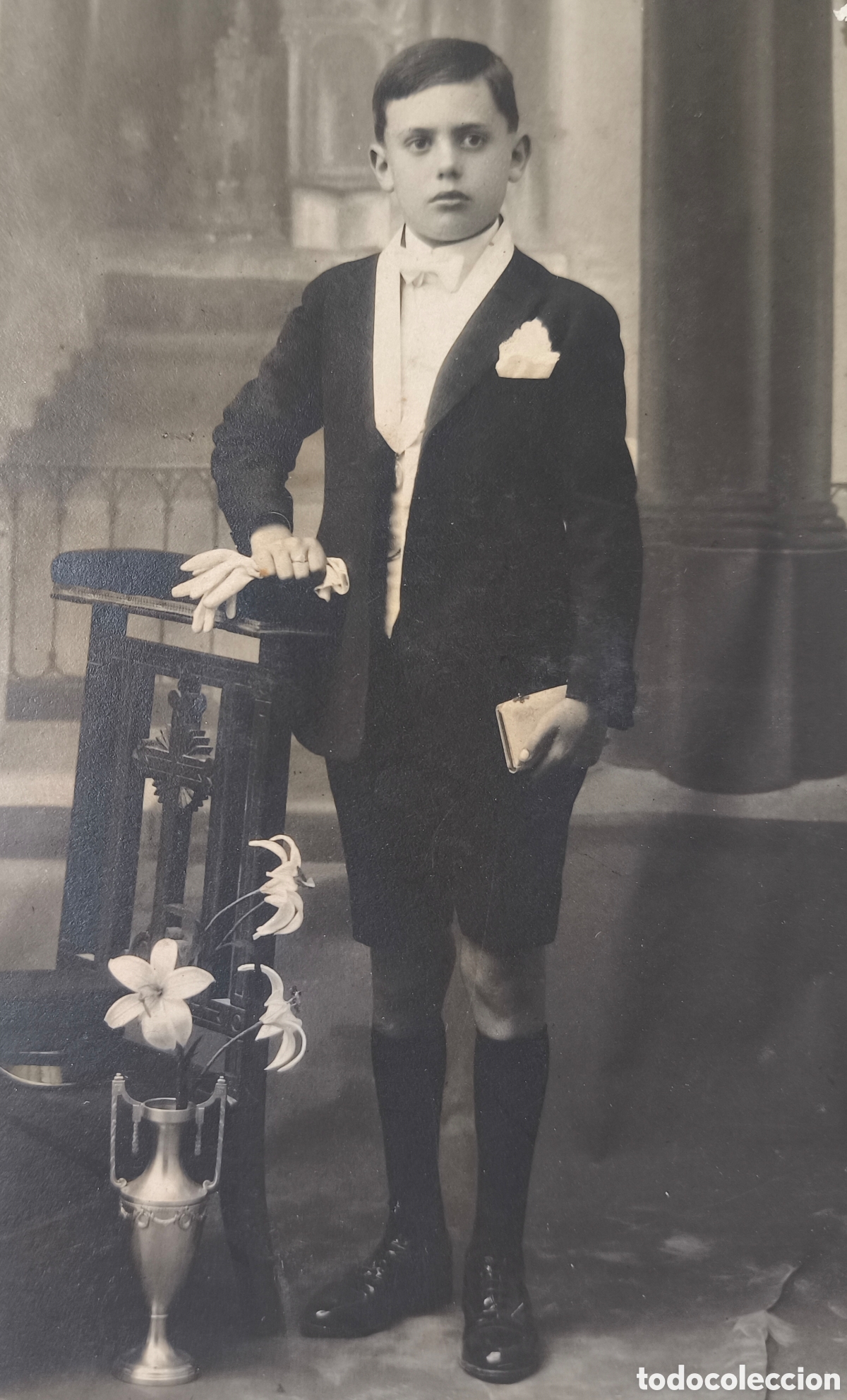 Fotografia antiga: FOTOGRAF&Iacute;A RETRATO DE ESTUDIO NI&Ntilde;O COMUNI&Oacute;N FOT&Oacute;GRAFO J. BOSCH GRANOLLERS C. 1925