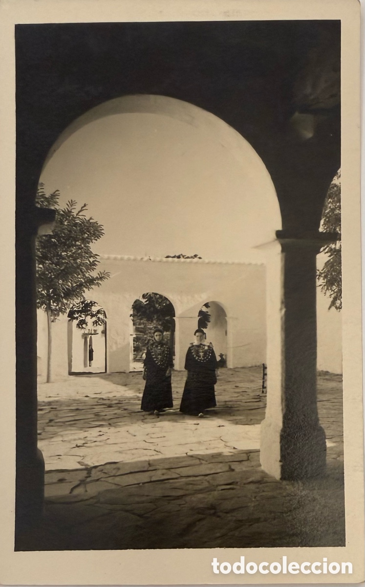 Fotografia antiga: Ibiza entrada De la Iglesia Fotograf&iacute;a tipo postal