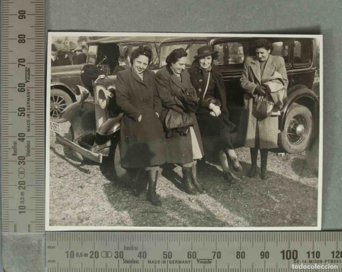 Fotograf&iacute;a antigua: FOTOGRAFIA. CONVOY VIAJE. MUJERES. HACIA 194O