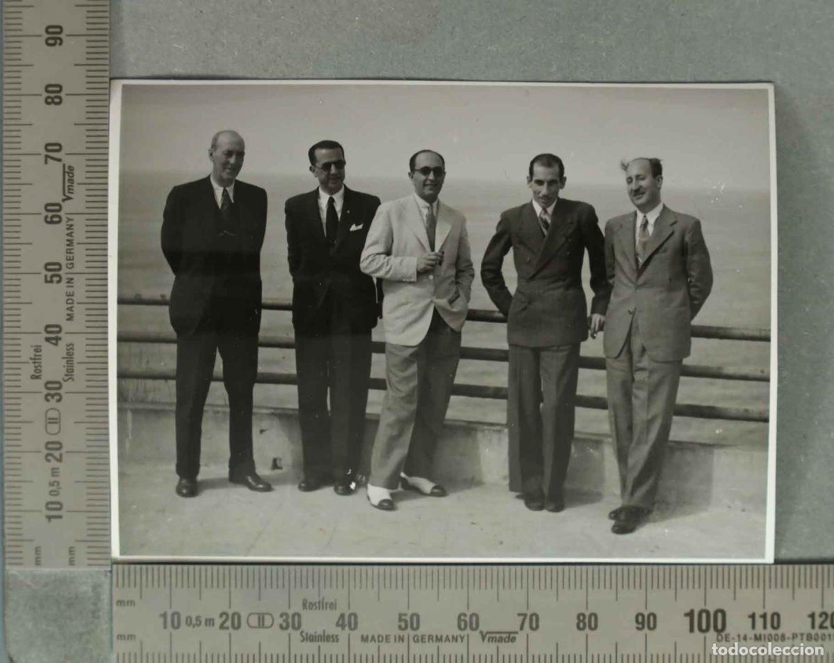 Fotograf&iacute;a antigua: FOTOGRAFIA. SE&Ntilde;ORES EN SANTANDER. JULIO 1941
