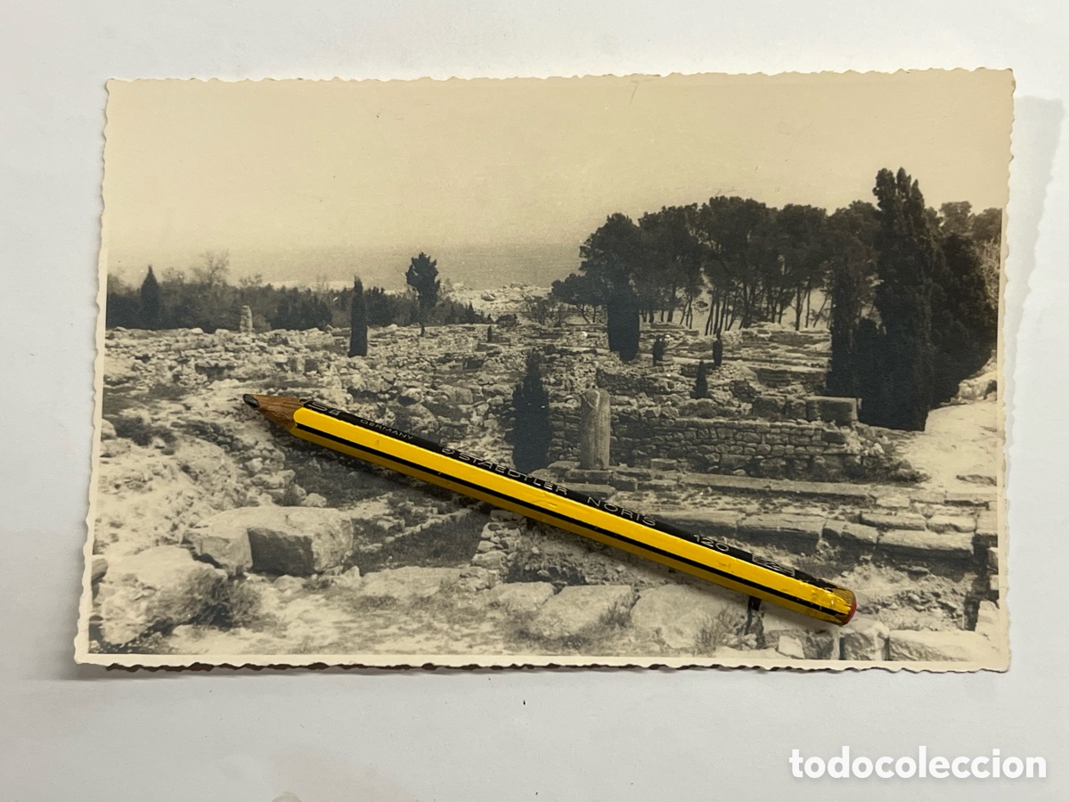 Fotografia antica: RUINAS DE AMPURIAS (Gerona) Excursi&oacute;n Escuela Arqueol&oacute;gos de Valenciana (a.1944)