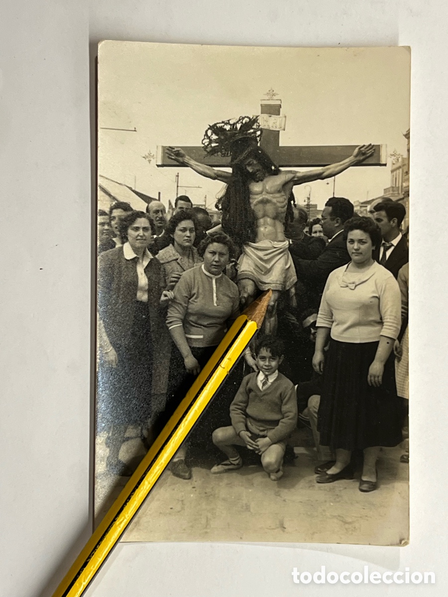 Fotograf&iacute;a antigua: SANT&Iacute;SIMO CRISTO DEL GRAO. Semana Santa Marinera.. aclamado por gentes del barrio (a.1958)