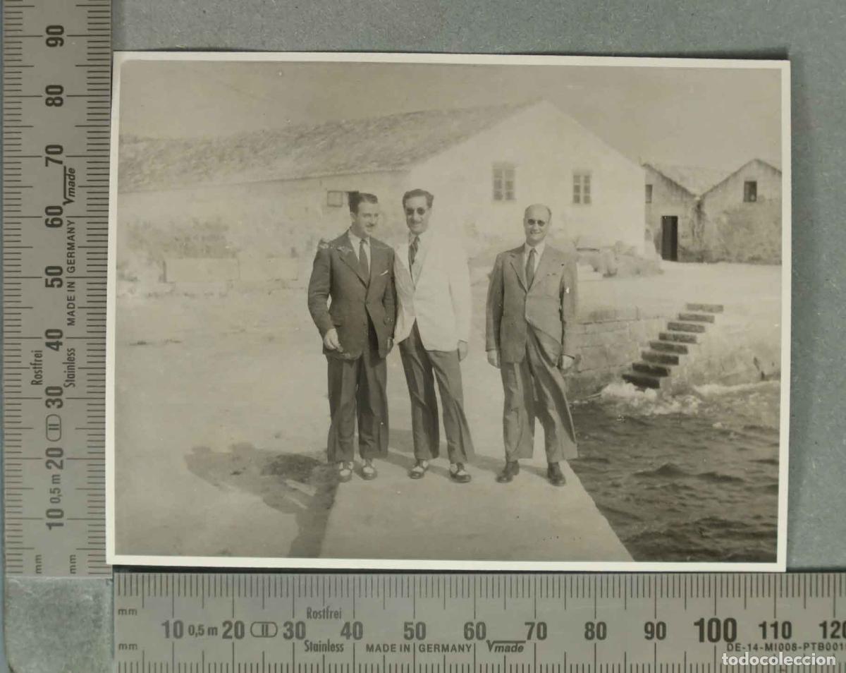 Fotografia antica: FOTOGRAFIA. HOMBRES EN GRANJAS. HACIA 1940