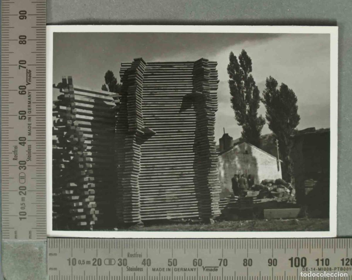 Fotograf&iacute;a antigua: FOTOGRAFIA. SECADERO MADERA. VALSAIN OCT 1940