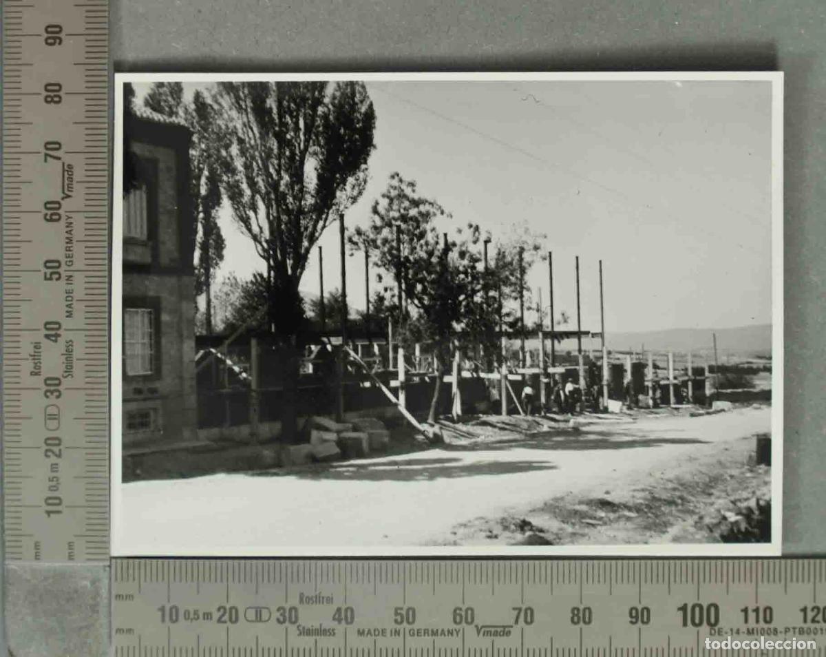Fotograf&iacute;a antigua: FOTOGRAFIA. CONSTRUCCION EN SAN RAFAEL SEGOVIA HACIA 1940