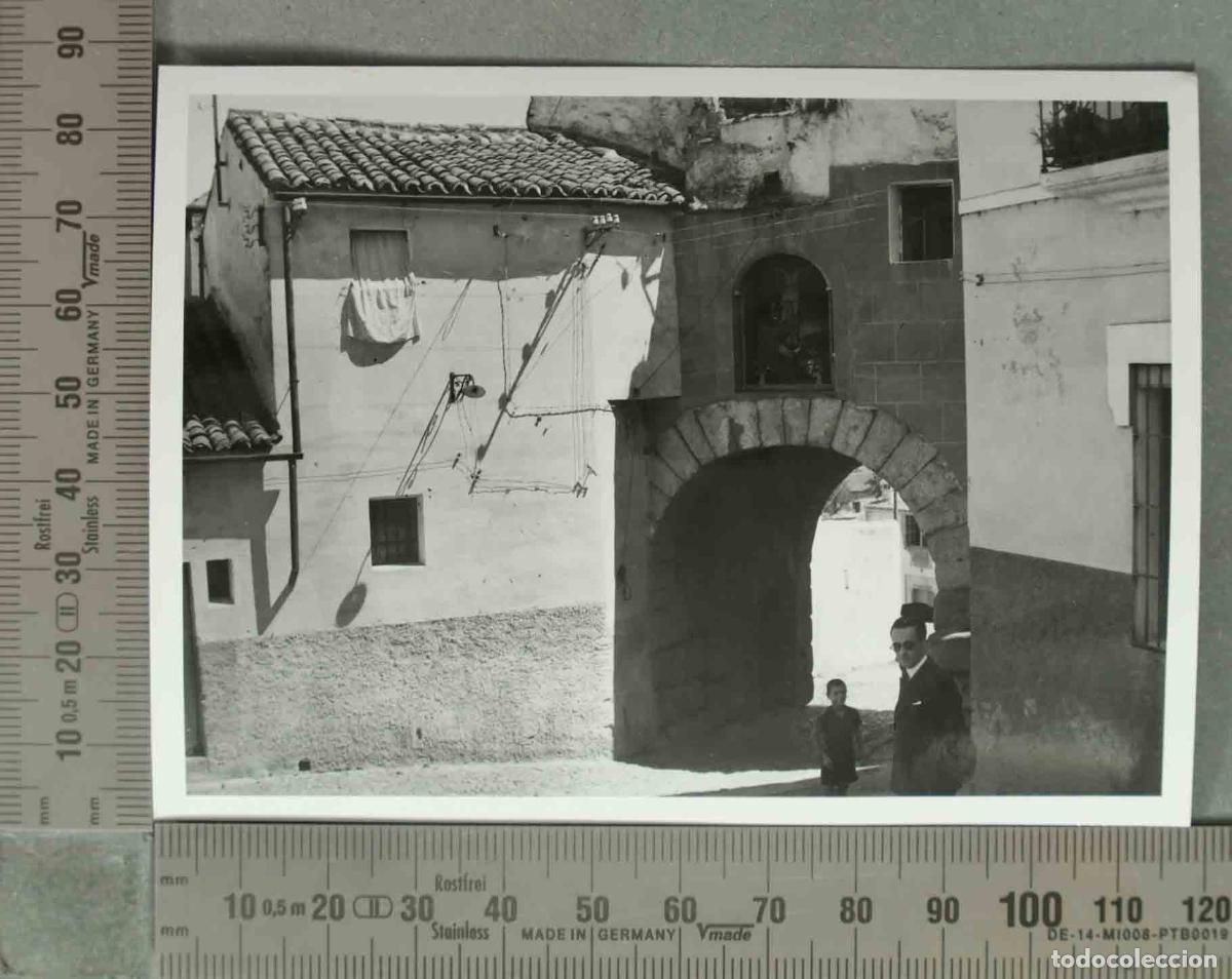 Fotografia antiga: FOTOGRAFIA. ARCO DEL CRISTO CACERES HACIA 1940
